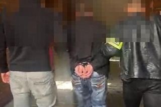 Wrocław. 39-latka i jej synek napadnięci na tle narodowościowym. Sprawca groził im bronią [ZDJĘCIA].