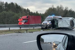 Wypadek na A1. Auto wjechało w cysternę