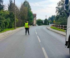 Siedleccy harcerze pracowali przy sortowaniu i wydawaniu darów, wywożeniu zniszczonych sprzętów i sprzątaniu zalanych domów. 