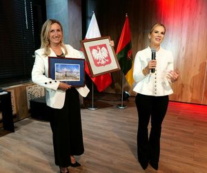 Marta Nawrocka śpiewała i gotowała z seniorami w Stalowej Woli