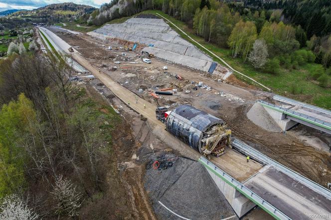 Postęp prac drpogowych na budowie obejścia Węgierskiej Górki