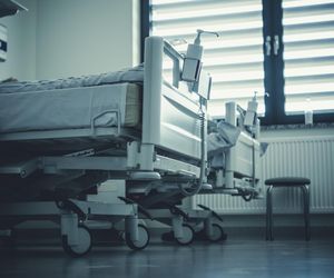 Ordynator szpitala wojewódzkiego w rękach policji. Sprawa może mieć drugie dno