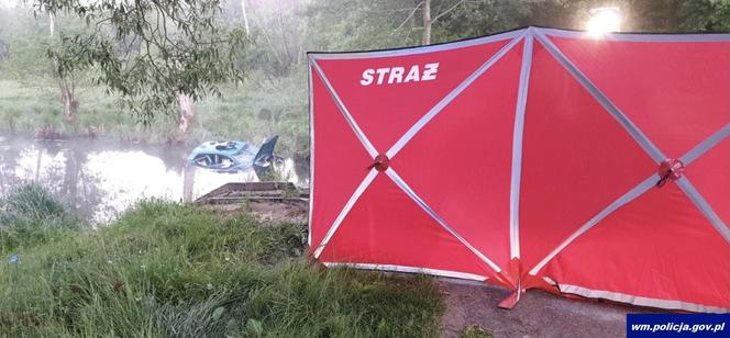 Tragiczny wypadek w Sędańsku. Auto wpadło do rzeki. Trzy osoby zginęły