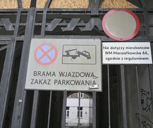 „To co robi miasto, to skandal”. Warszawa sprzedaje zabytkową kamienicę w centrum za grube miliony