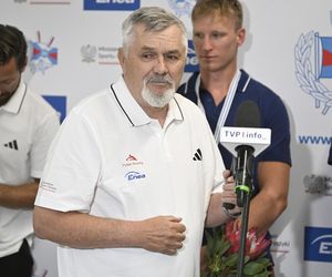 Kibice w szoku! Czekali na siatkarzy, a tu nagle wyszli polscy złoci medaliści