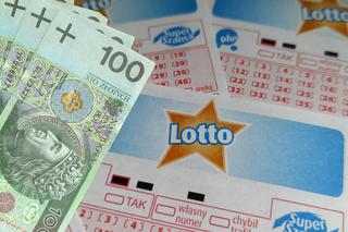 Zainwestował 1,5 zł, a dostanie setki tysięcy złotych! Główna wygrana w grze Lotto