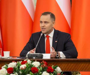 Prezydent Nawrocki zaskoczył w czasie Rady Gabinetowej. Miał osobistą, niecodzienną  prośbę