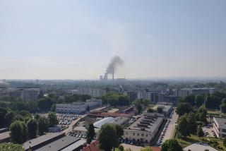 Kłęby gęstego dymu nad Krakowem. Co się pali?