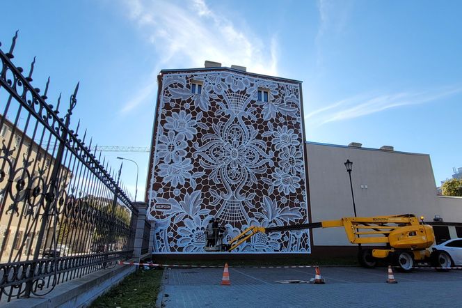 Nowy mural na ulicy Włókienniczej w Łodzi