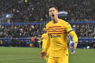 Robert Lewandowski wyrzuci Napoli z Ligi Mistrzów? Polski gwiazdor Barcelony rusza po ćwiartkę