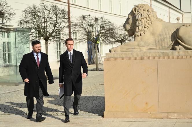 Wicemarszałek Sejmu Krzysztof Bosak i szef klubu Konfederacji Stanisław Tyszka spotkali się dziś z prezydentem Andrzejem Dudą w Pałacu Prezydenckim