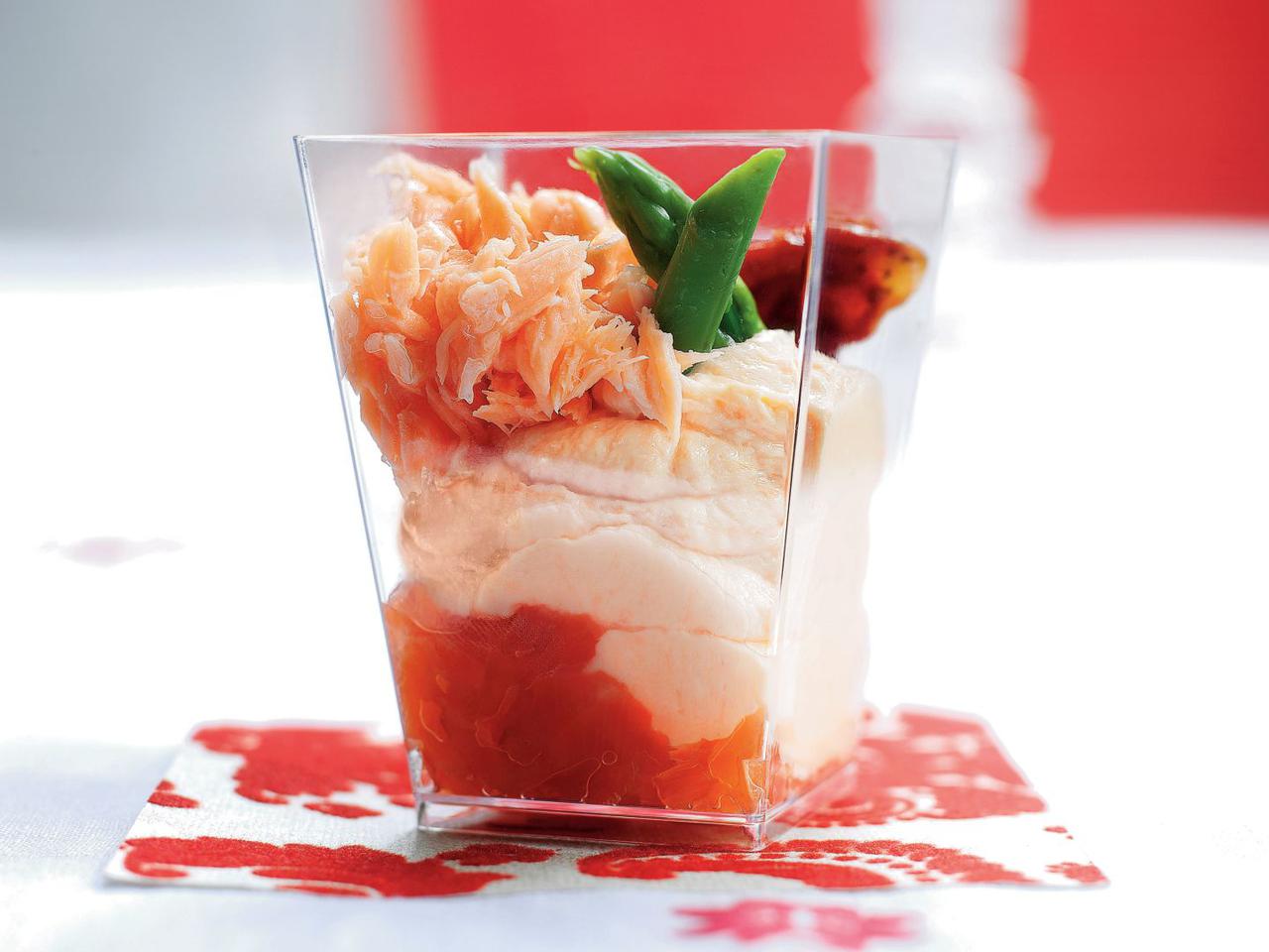 Verrine z łososiem: prosta i efektowna przekąska na imprezę