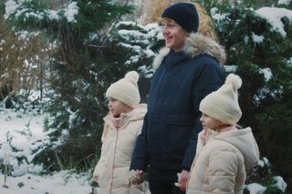 M jak miłość odc. 1854. Kacper (Bartosz Ziewiec), siostry (Natalia i Nadia Witkowskie)