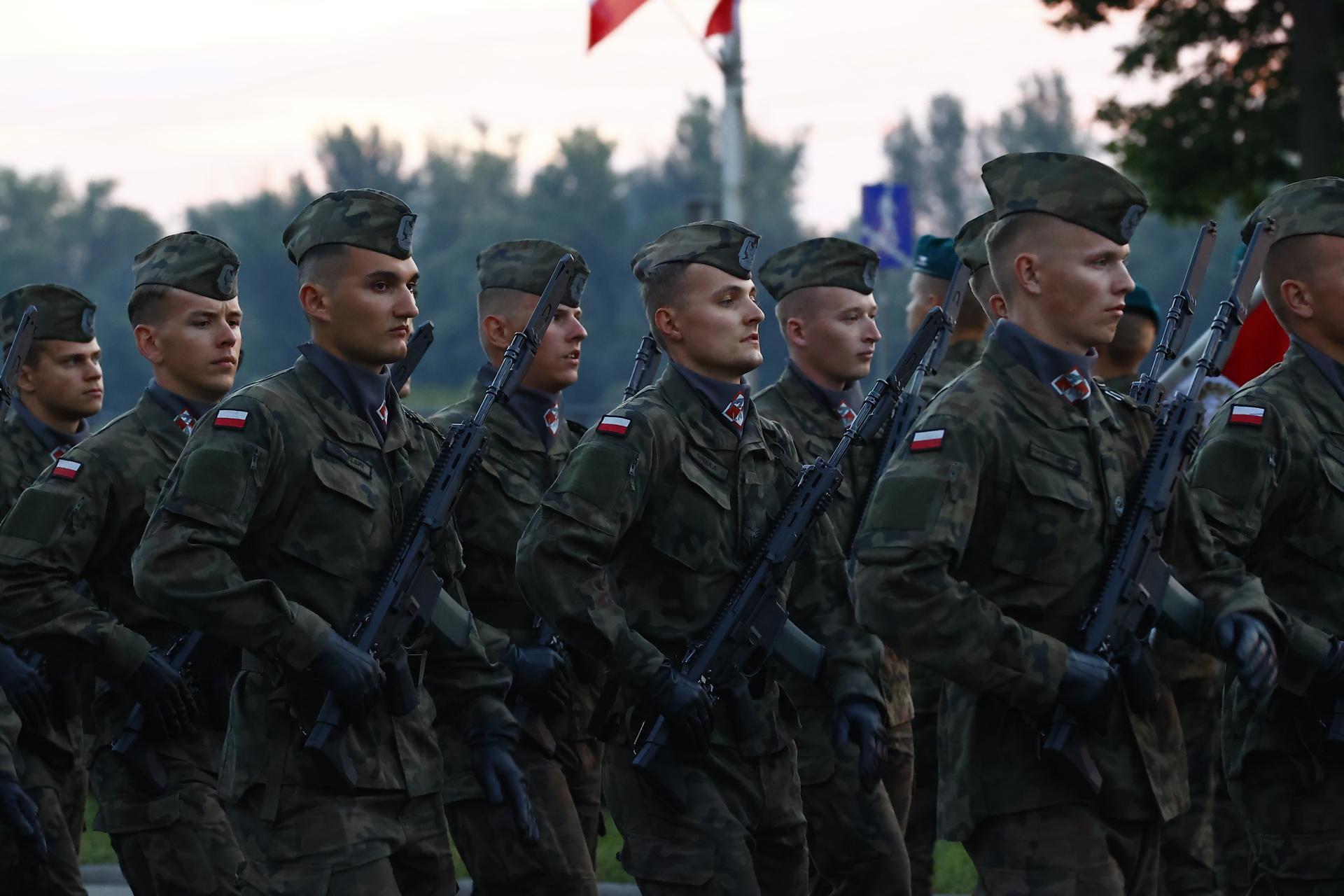 Święto Wojska Polskiego. Nocna próba przed defiladą