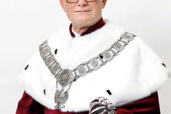Erotyczne wiadomości i korupcyjne propozycje? Afera na Uniwersytecie w Siedlcach!