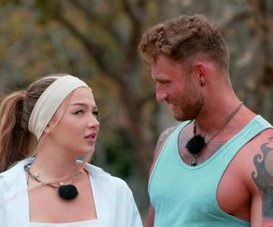 Hotel Paradise 7: to już koniec Krzyśka i Tori? Jej reakcja na wyznanie jest dość jednoznaczna