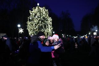 Setki światełek zabłysnęło na choince w Parku Śląskim