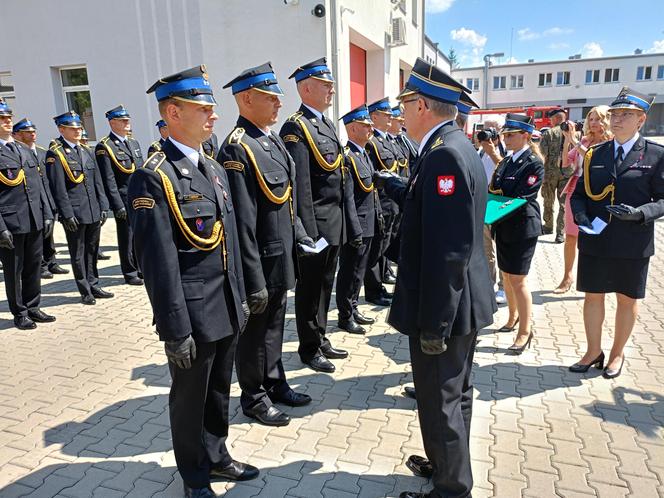 Akty nadania wyższych stopni służbowych odebrało w tym roku 21 strażaków z Komendy Miejskiej PSP w Siedlcach