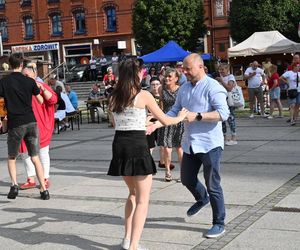 Rudzko Potańcówka - jako bywało, czyli taneczne rytmy na rynku w Rudzie Śląskiej
