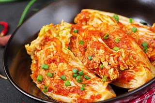 Superfoods 2025. Oto najzdrowsze produkty, które zawsze warto mieć w kuchni