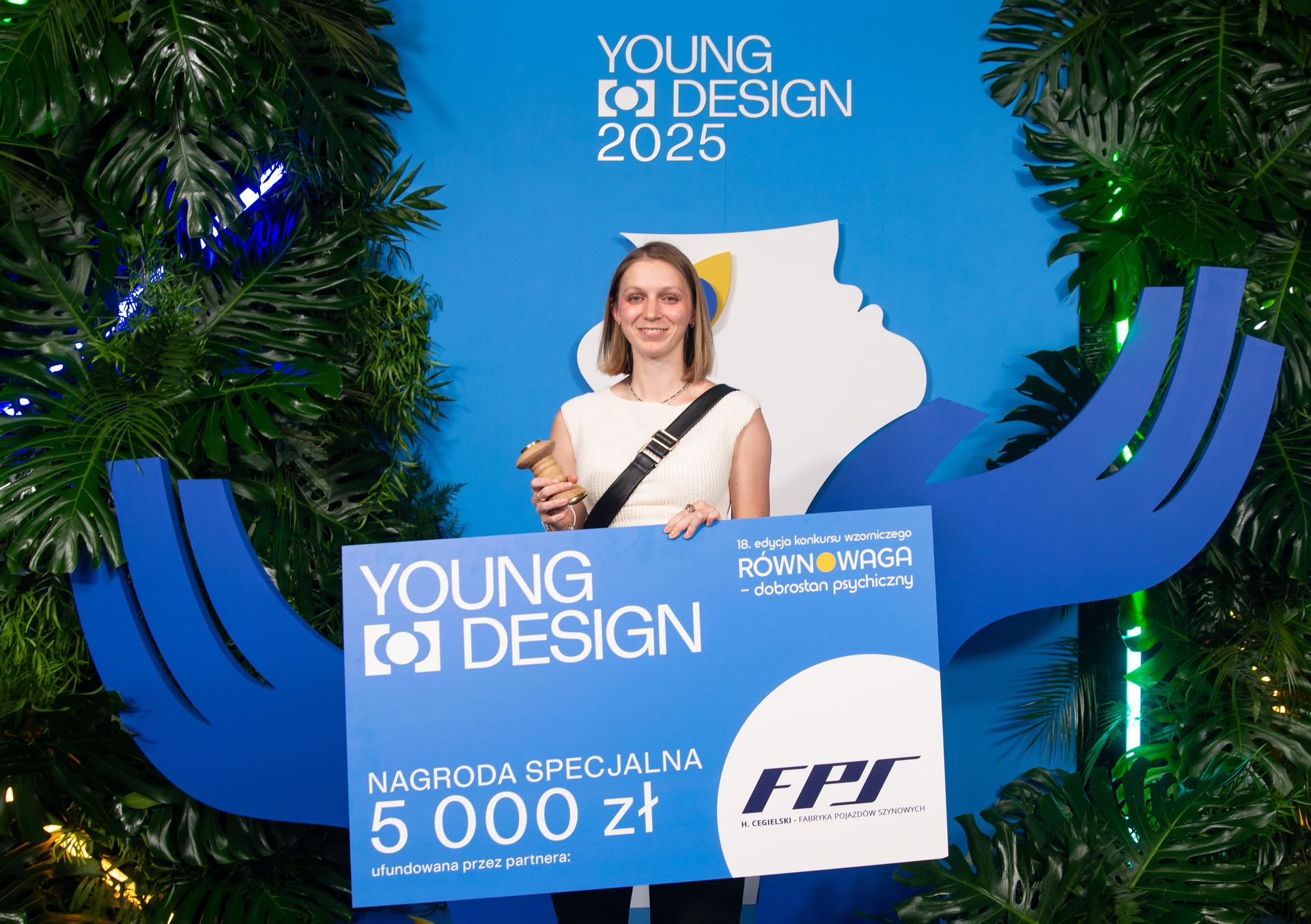 Nagrodę ufundowaną przez partnera H. Cegielski – Fabryka Pojazdów Szynowych w wysokości 5 000 zł otrzymała:  Karolina Palczuk za projekt “Samoregulacja Qi”