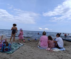 Plaża Mechelinki. Tłum w każdą sobotę i niedzielę