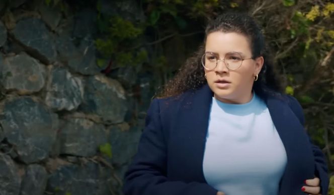 Ege będzie opiekował się Zeynep, a Bulent zacznie podejrzewać, że coś ich łączy.