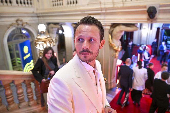Mateusz Banasiuk kończy 40 lat. Tak zmieniał się popularny aktor