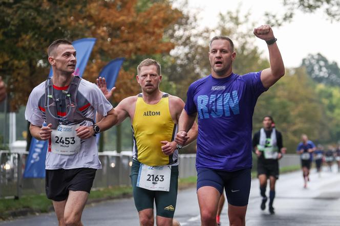 22. Poznań Maraton za nami. Tysiące biegaczy na ulicach Poznania 