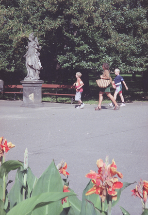 Tak wyglądała Warszawa lat 90.! Nie uwierzycie, ile się zmieniło [GALERIA]