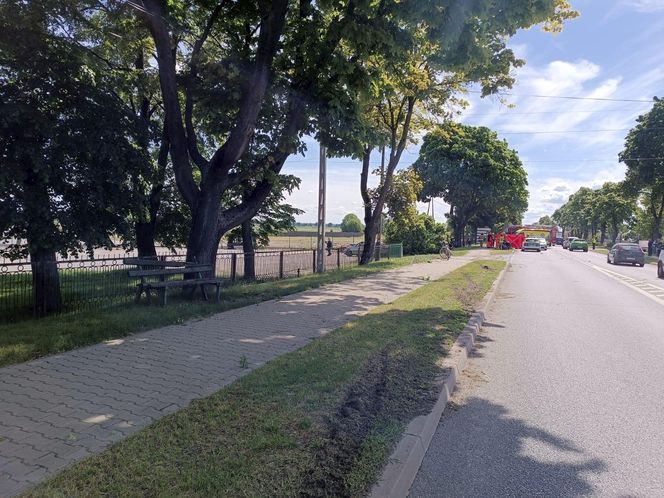 Śmiertelny wypadek pod Sieradzem. Nie żyje 37-latek [ZDJĘCIA]