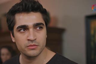 Halis Korhan wyrzuci Asuman z rezydencji 