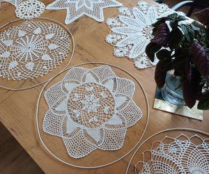 Szydełkowe babki z Ostrzeszowa. Dziergają w miejscach publicznych i ... zarażają pasją!