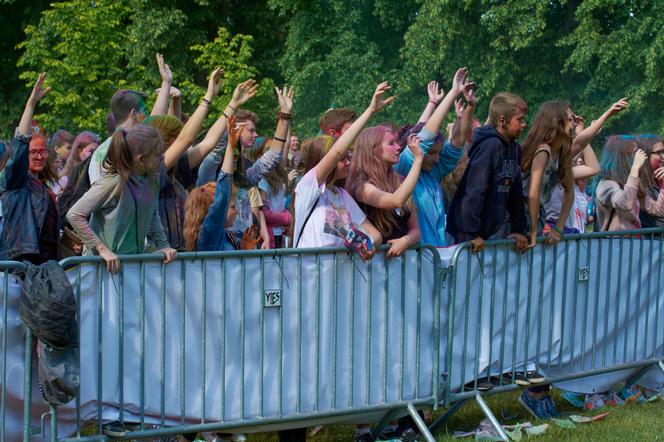 Lublin „wybuchł” kolorami! Zobaczcie zdjęcia z Holi Festival