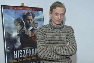 Polacy pokochali go za rolę Sławomira Rudego w filmie U Pana Boga za piecem. Tak przez lata zmienił się Artur Krajewski. Metamorfoza robi wrażenie!