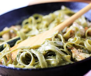 Makaron tagliatelle z szałwią i palonym masłem. To danie kosztuje grosze, a zachwyca smakiem