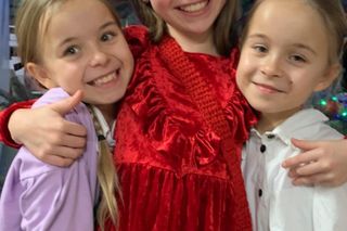 Wigilia na planie M jak miłość. Mira Fareniuk (Nadia), bliźniaczki Natalia i Nadia Witkowskie (siostry Kacpra)