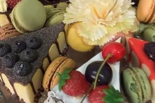 M jak miłość na planie