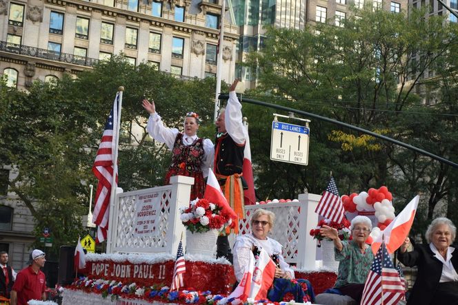 Parada Pułaskiego w NY na przestrzeni lat