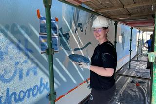 Nowy mural powstaje na ścianie ZS nr 2 w Nowym Sączu 