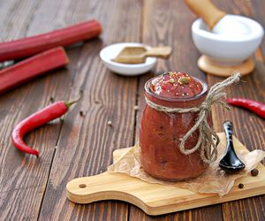 Chutney z rabarbaru