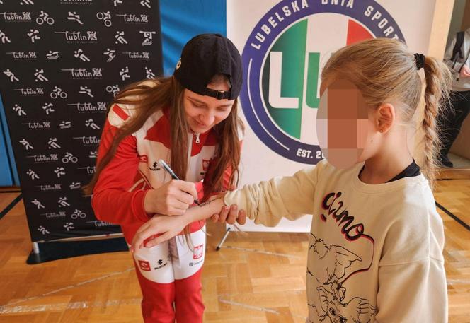 Klub Sportowy Paco w Lublinie. To tutaj trenuje Julia Szeremeta. 14-letnia Maja też tu ćwiczy: "Chcę być jak pani Julka"