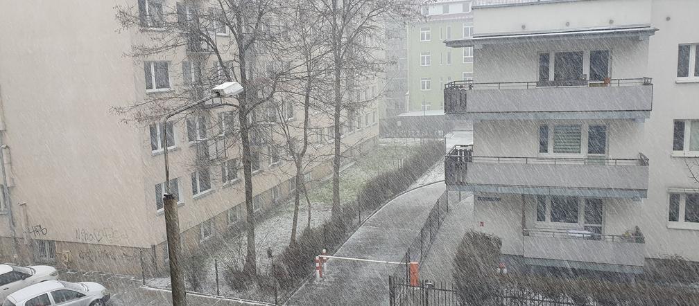 Atak zimy w Toruniu! Utrudnienia dla kierowców 