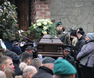 Przewodów. Państwowy jednej z ofiar wybuchu rakiety. Tak żegnają Bogusława W. [ZDJĘCIA]