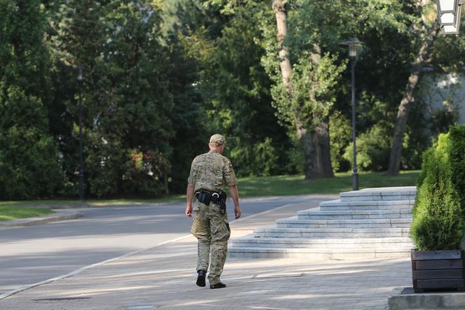 PIJANY OFICER BOR W KANCELARII PREMIERA