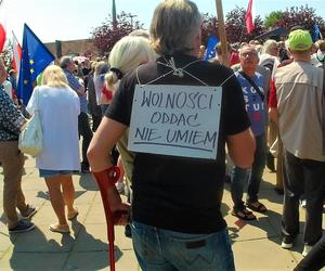 Manifestacja 4 czerwca na placu Solidarności w Szczecinie