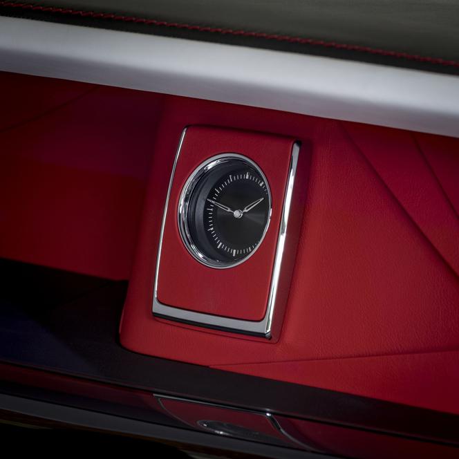 Rolls Royce Red Phantom 