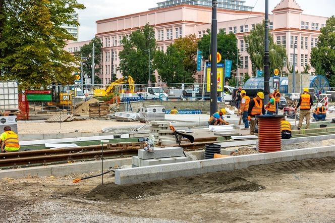 Budowa tramwaju na Rakowieckiej w Warszawie