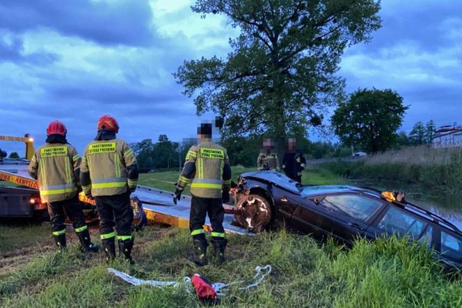 Kierowca BMW wpadł do rzeki. Zabrakło mu wyobraźni