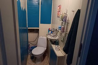 Toaleta przed odświeżeniem